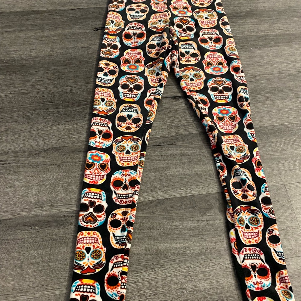 Warm leggings- ribbed black and sugar skull fleece